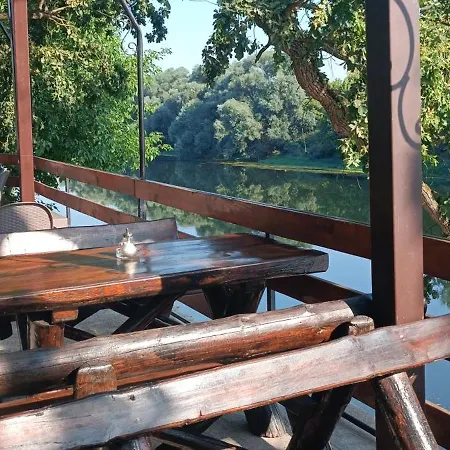 M&m Апартаменты *